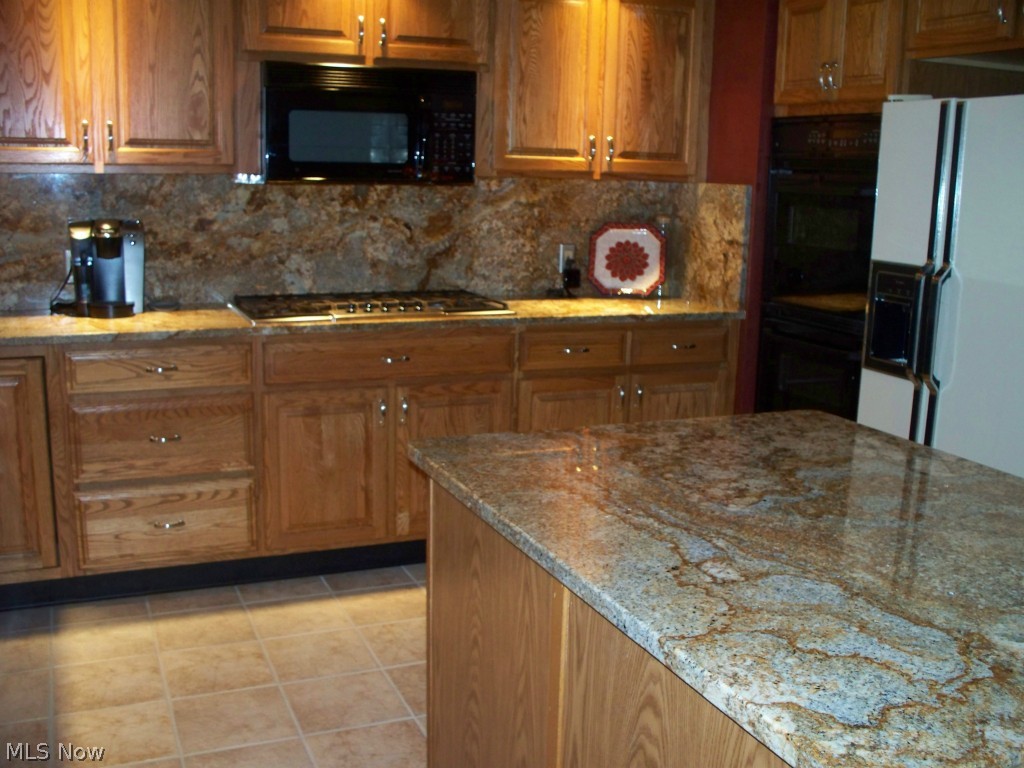 Hawthorne Woods 01 - Residential