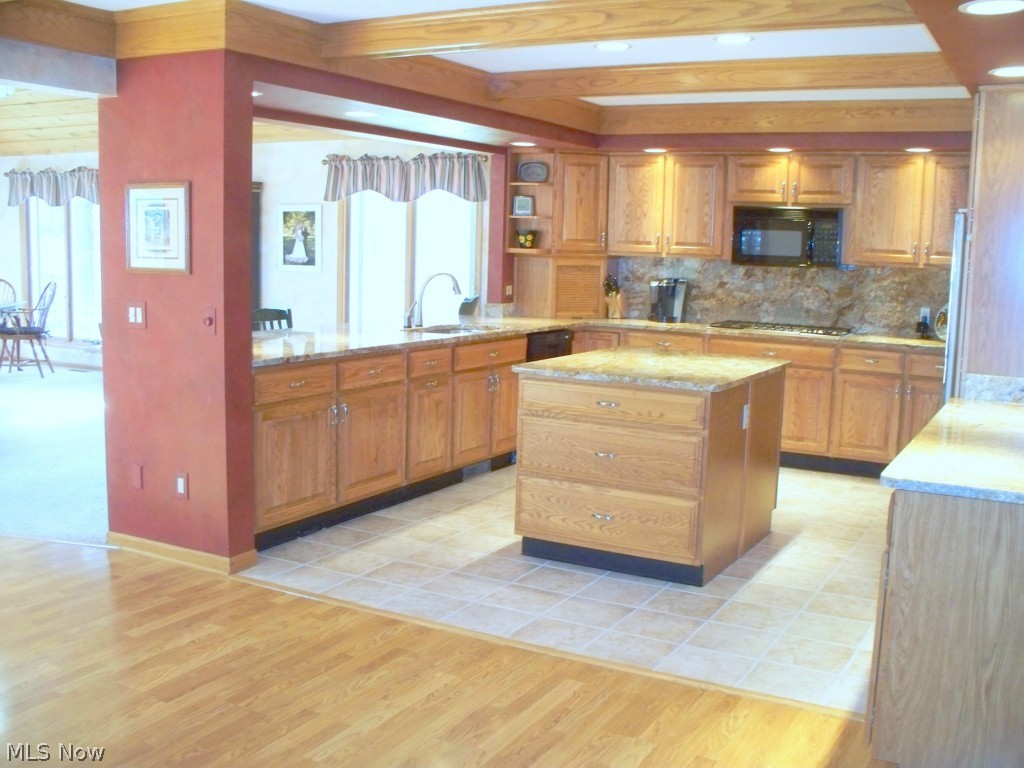 Hawthorne Woods 01 - Residential