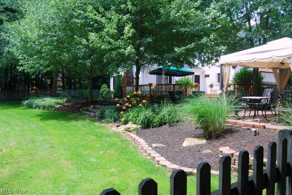 Hawthorne Woods 01 - Residential