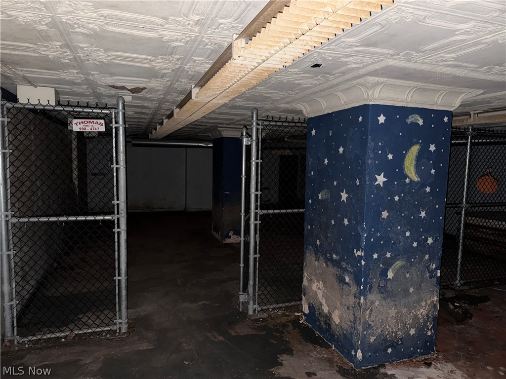 Connecticut Western Reserve - Commercial Sale