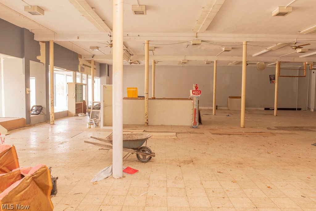 Connecticut Western Reserve - Commercial Sale