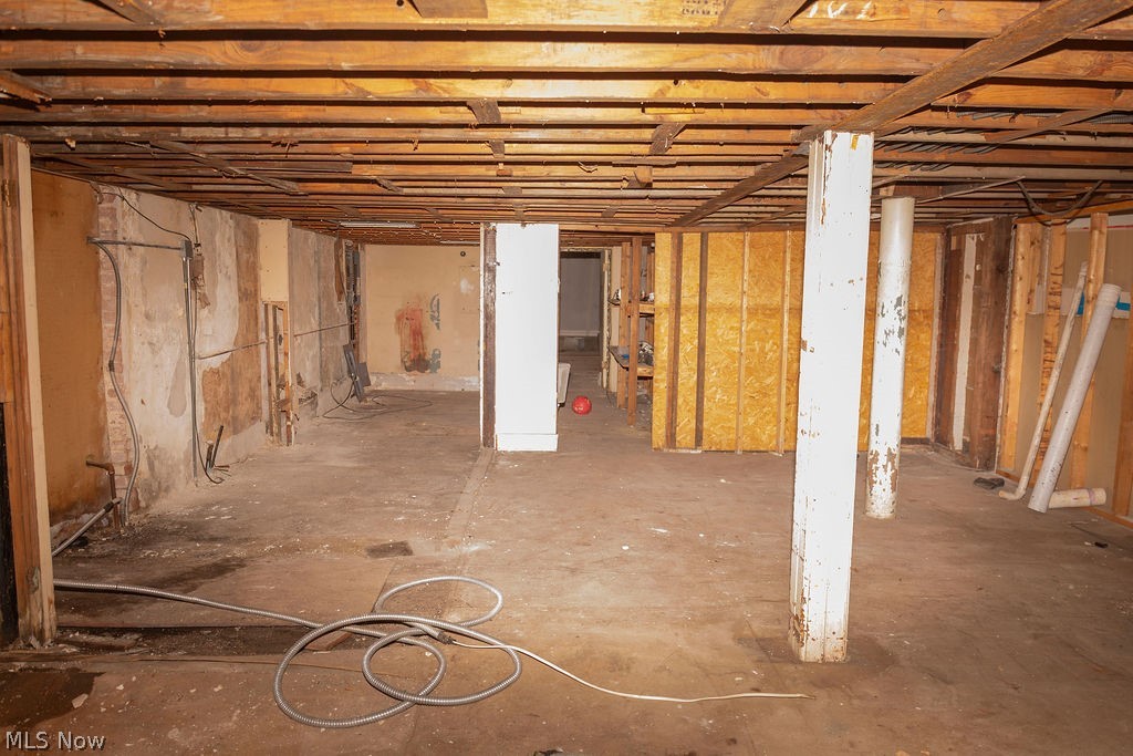 Connecticut Western Reserve - Commercial Sale