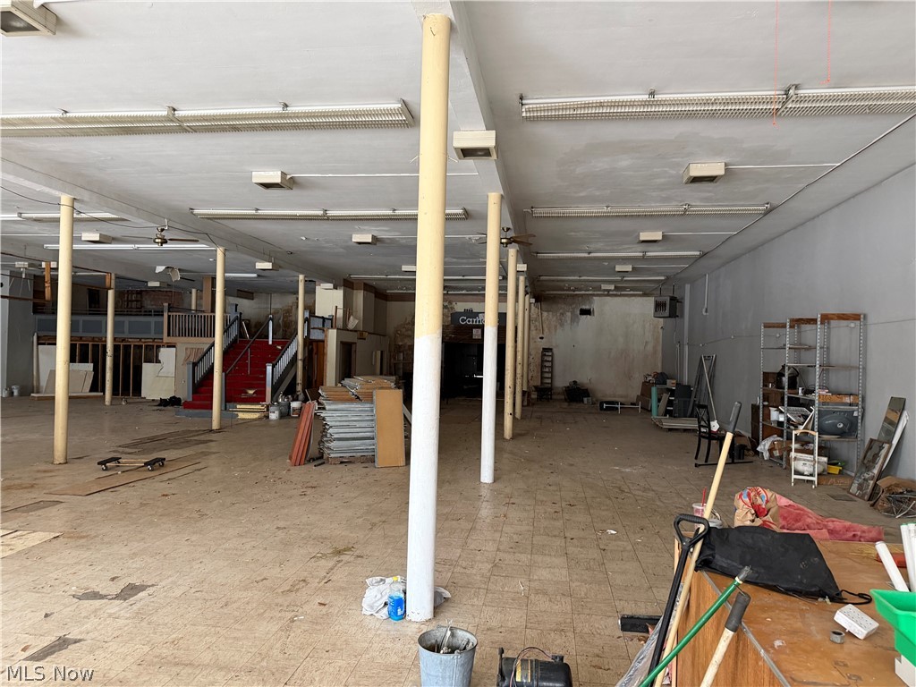 Connecticut Western Reserve - Commercial Sale