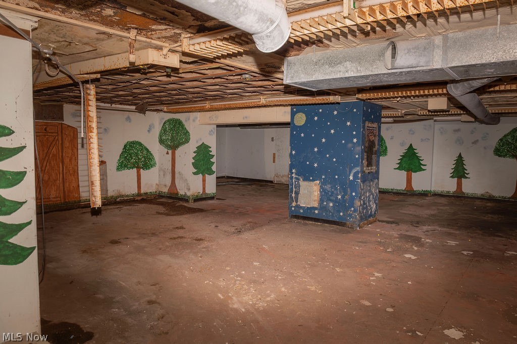 Connecticut Western Reserve - Commercial Sale