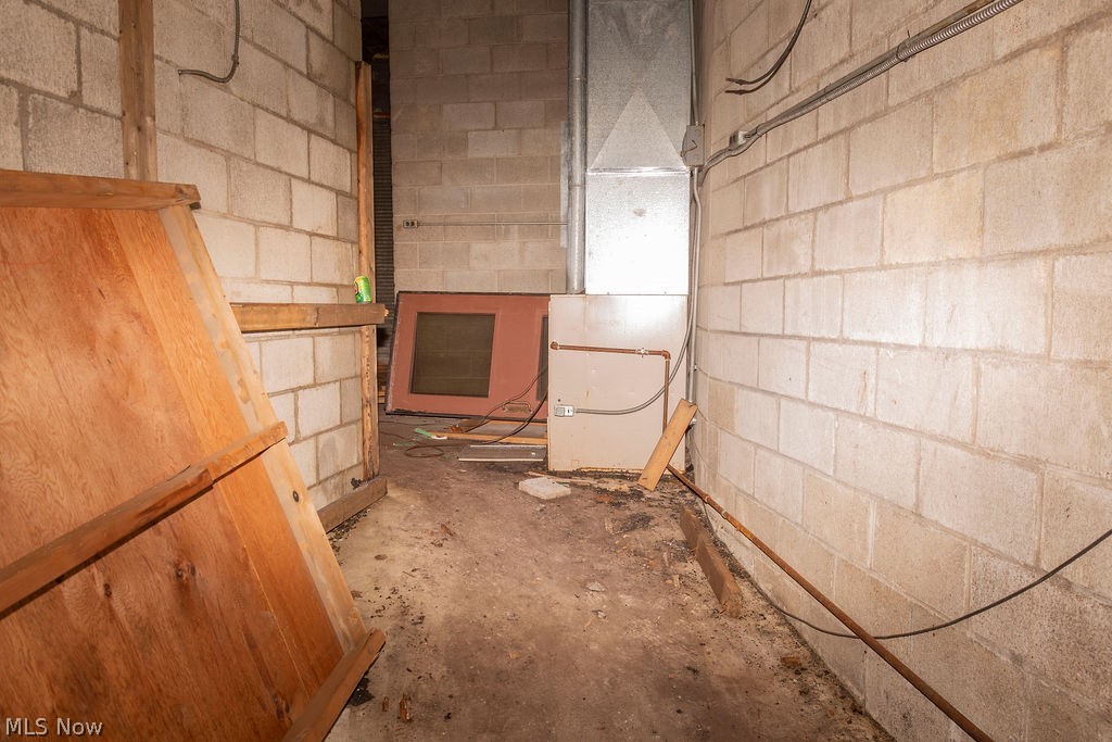 Connecticut Western Reserve - Commercial Sale