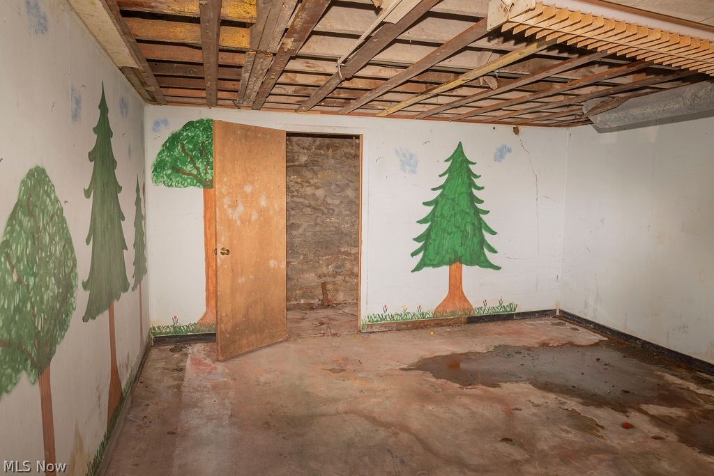 Connecticut Western Reserve - Commercial Sale