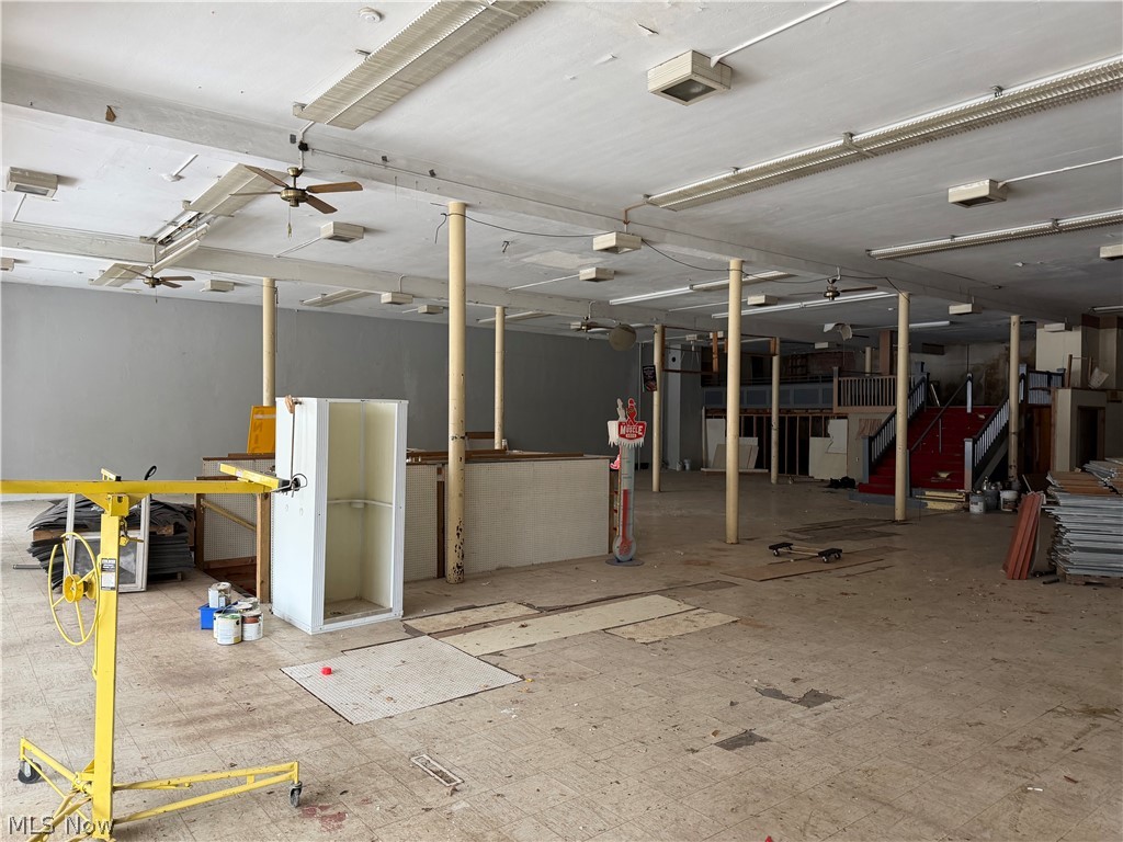 Connecticut Western Reserve - Commercial Sale