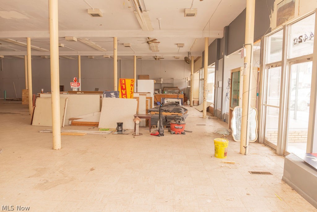 Connecticut Western Reserve - Commercial Sale