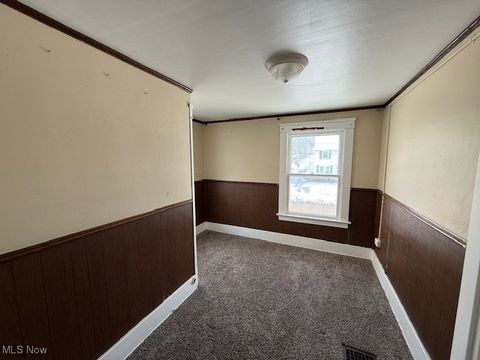 Tiny photo for 376 Laird Avenue SE, Warren, OH 44483 (MLS # 5180171)