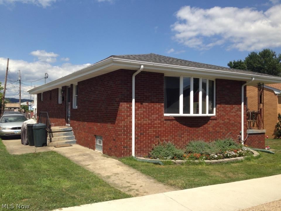 IMMACULATE BRICK HOME IN THE HEART OF SHADYSIDE! STUNNING HARDWOOD FLOORS (HARDWOOD UNDER CARPET IN BEDROOMS PER SELLER). MANY UPDATES! PER SELLER ROOF 3 YEARS, HW TANK 2 YEARS, FURNACE AND A/C 10 YEARS, BATHROOM 4 YEARS, BEDROOM AND DEN IN BASEMENT WITHIN LAST YEAR.