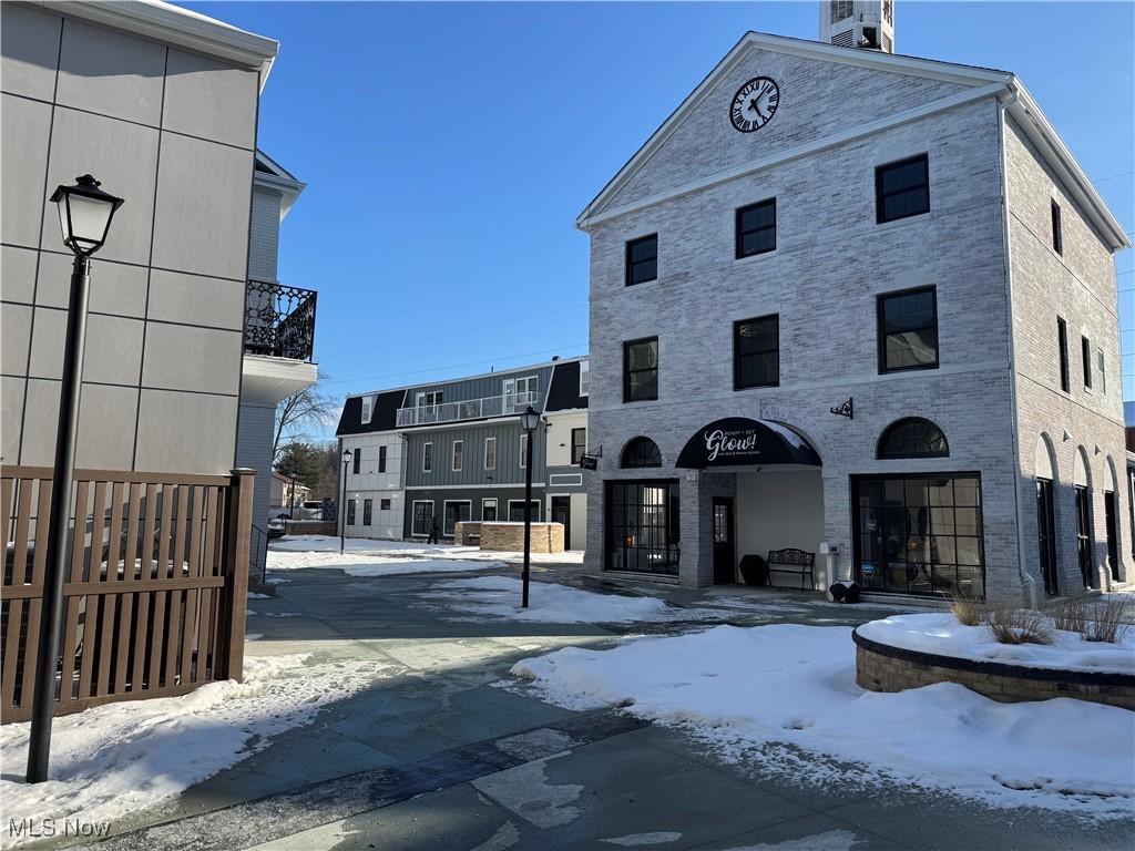Liberty Commons - Commercial Lease