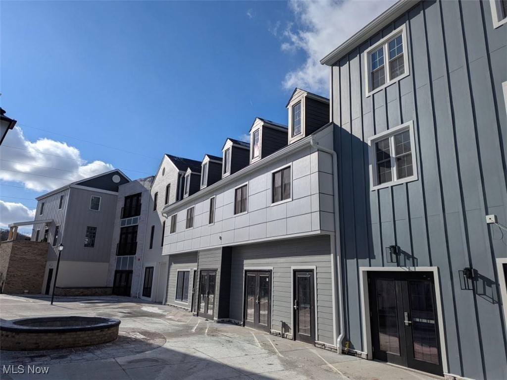 Liberty Commons - Commercial Lease