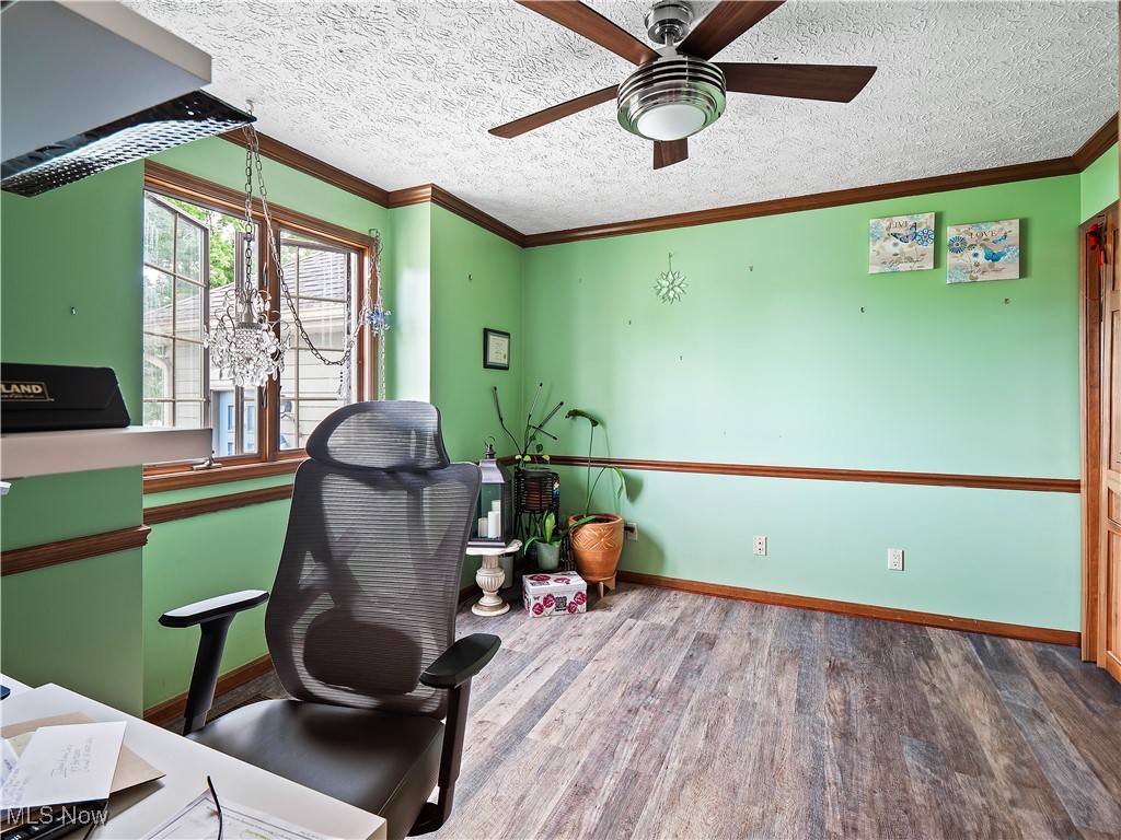 808 Crestline Avenue, Amherst, Ohio image 19