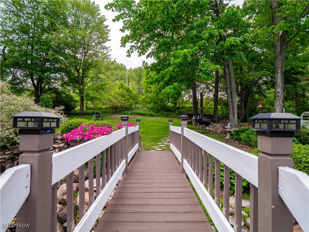808 Crestline Avenue, Amherst, Ohio image 35