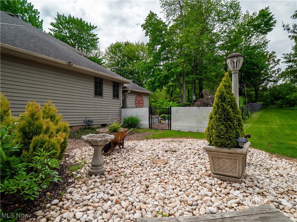 808 Crestline Avenue, Amherst, Ohio image 42