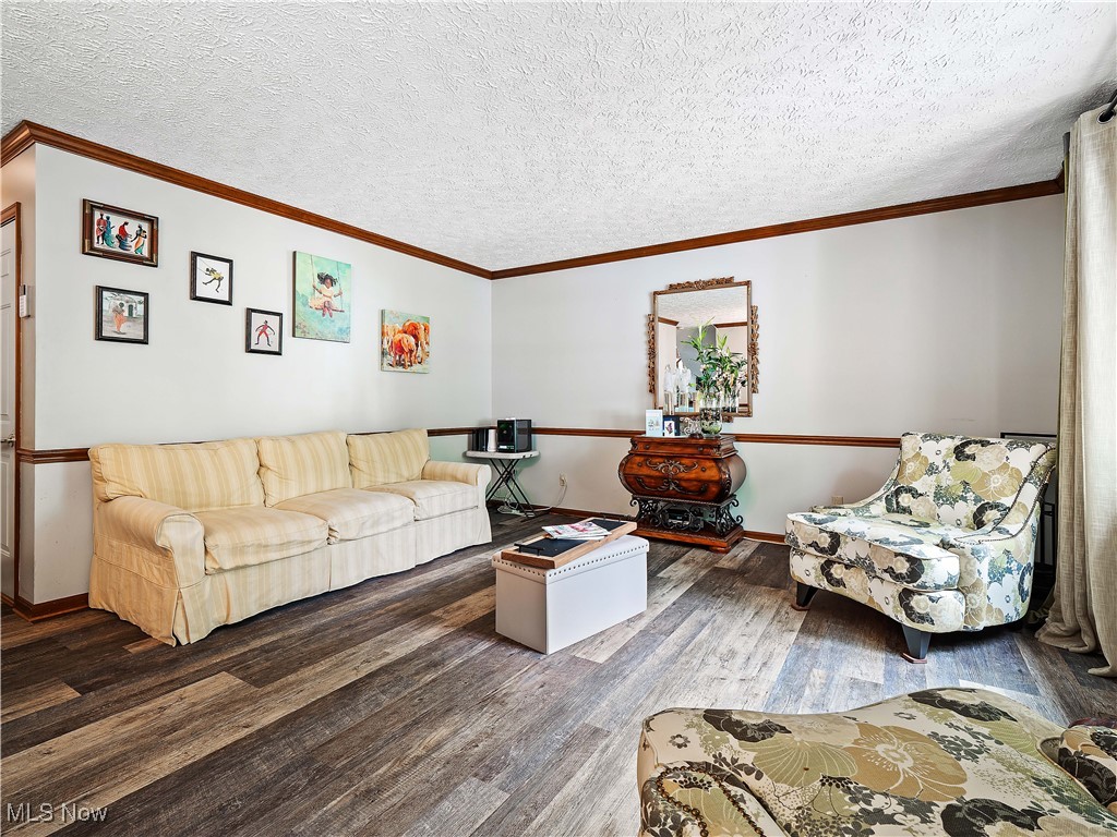 808 Crestline Avenue, Amherst, Ohio image 12
