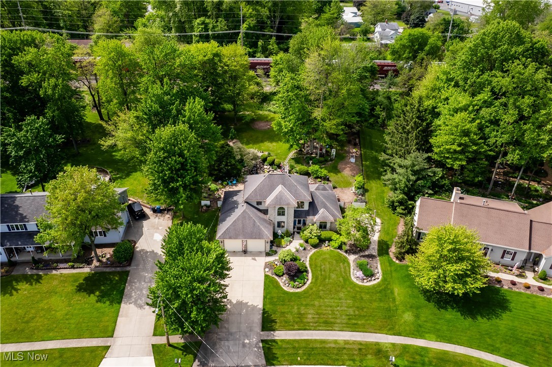 808 Crestline Avenue, Amherst, Ohio image 28