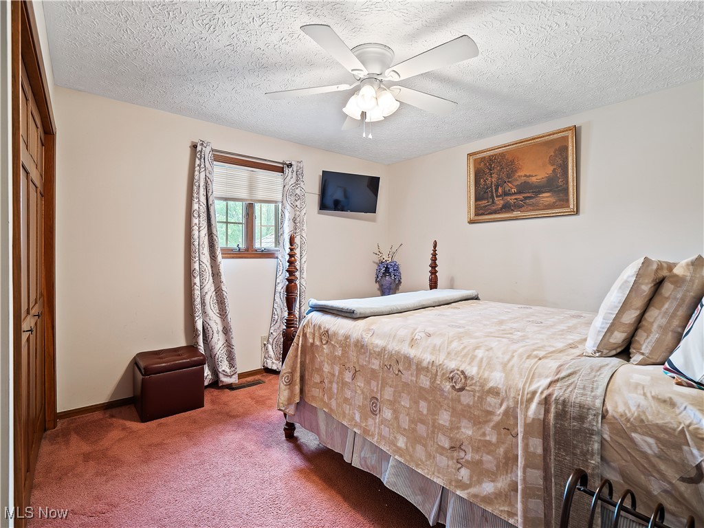 808 Crestline Avenue, Amherst, Ohio image 24