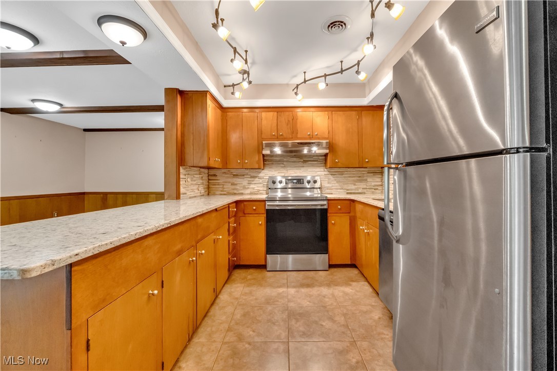 19654 Tanbark Lane, Strongsville, Ohio image 3