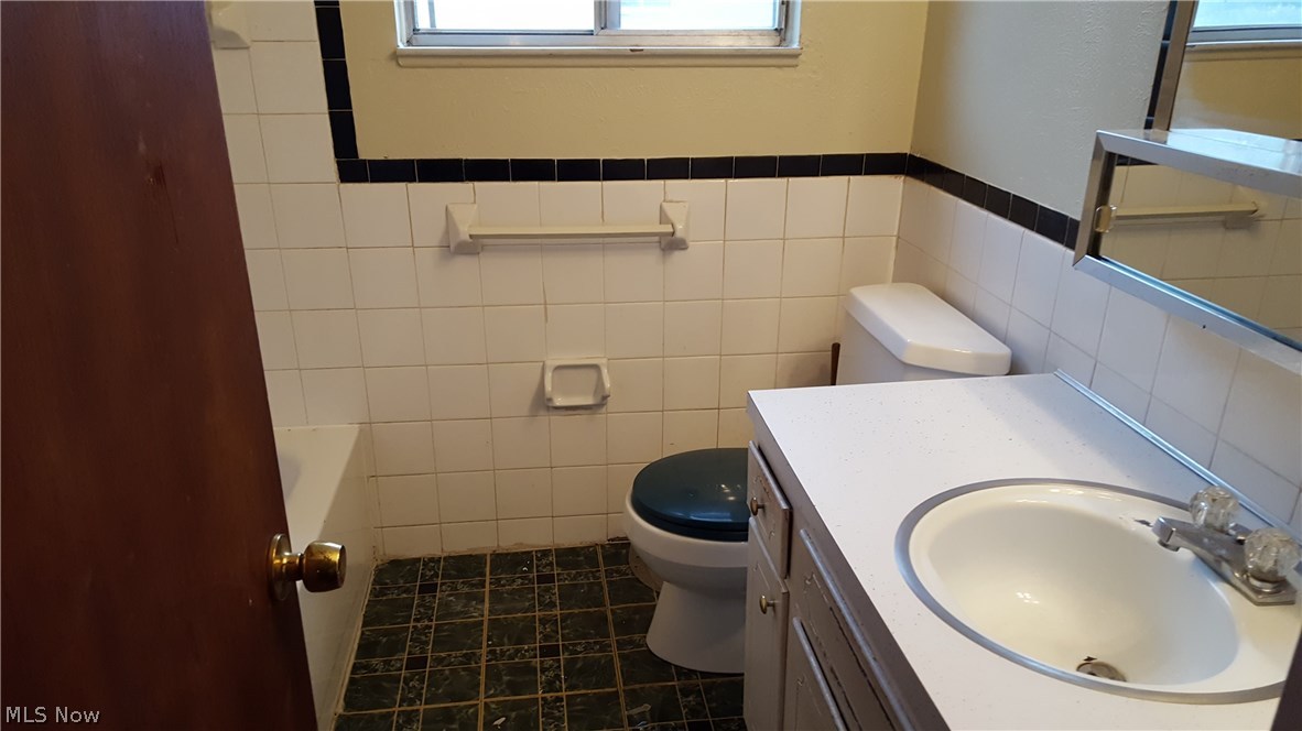 Clarkwood Twnhse Condo 02 - Residential Lease