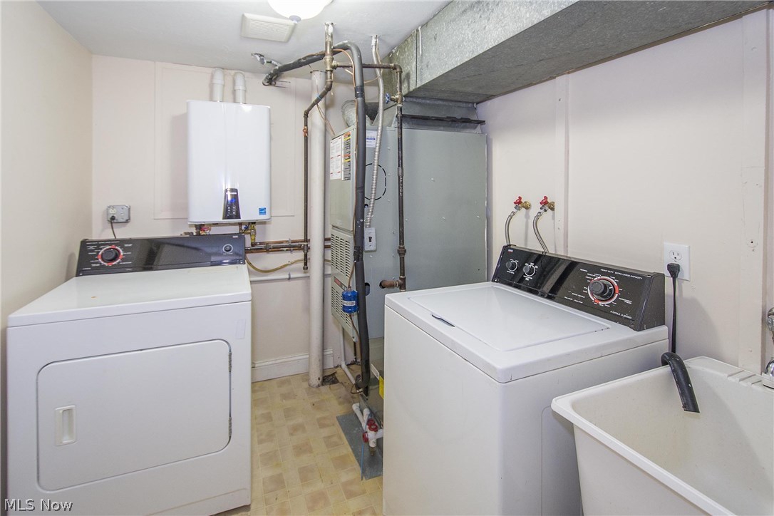 Brecksville West Condo - Residential