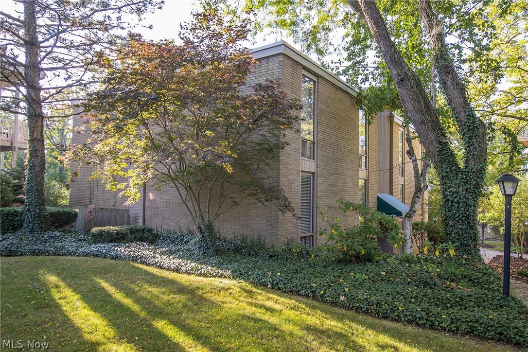 Brecksville West Condo - Residential