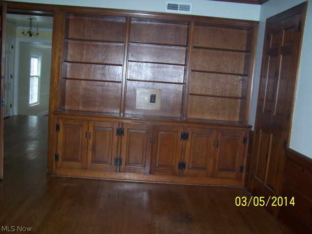 Forest Glen/ Lake Newport - Residential