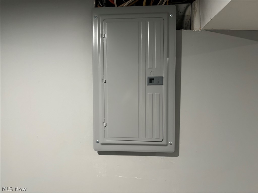 Au-Fait Sub/August Shermers - Residential