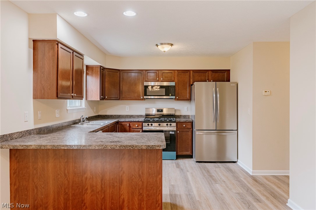 Creekside/Pleasant Lakes Condo - Residential