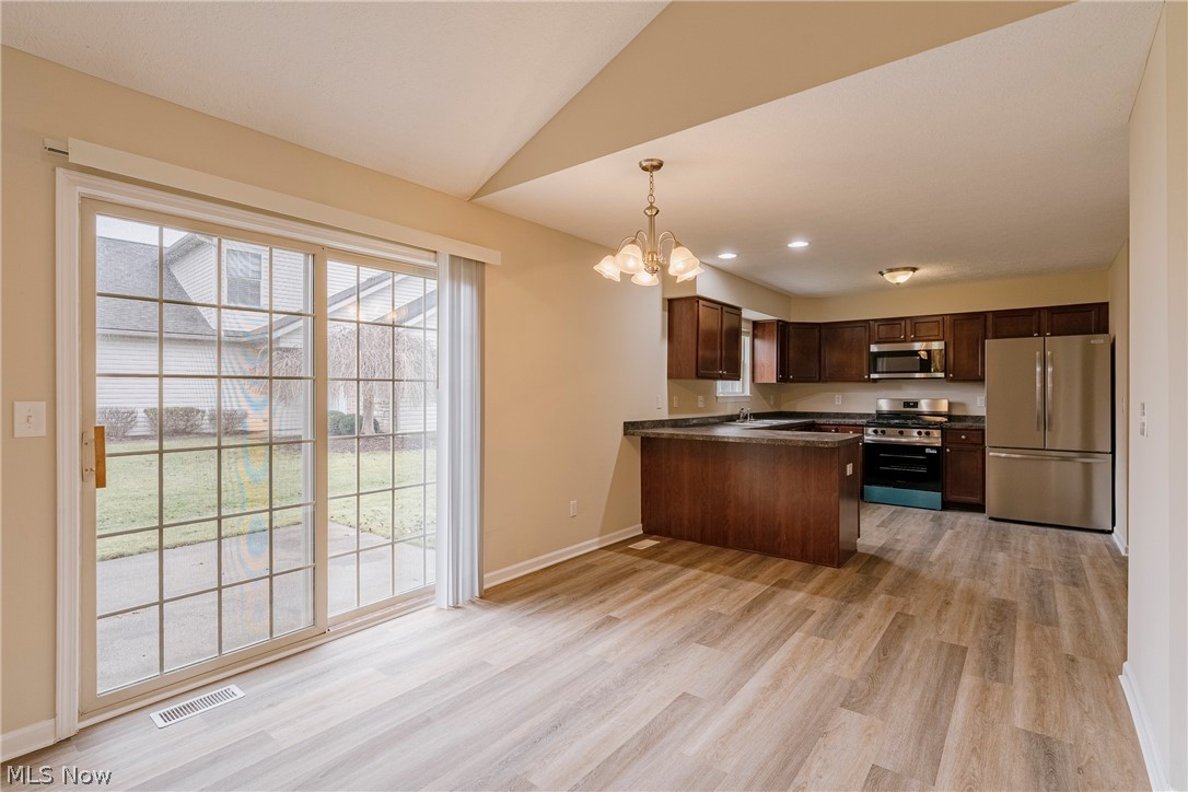 Creekside/Pleasant Lakes Condo - Residential