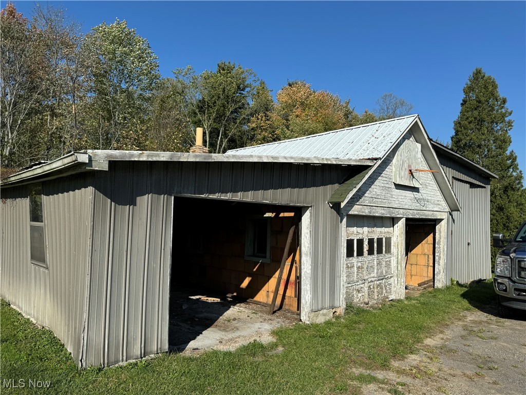 2074 State Route 165, East Palestine, Ohio image 9