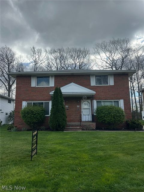 Photo of 1187 Bonnie Lane, Mayfield Heights, OH 44124 (MLS # 5202802)