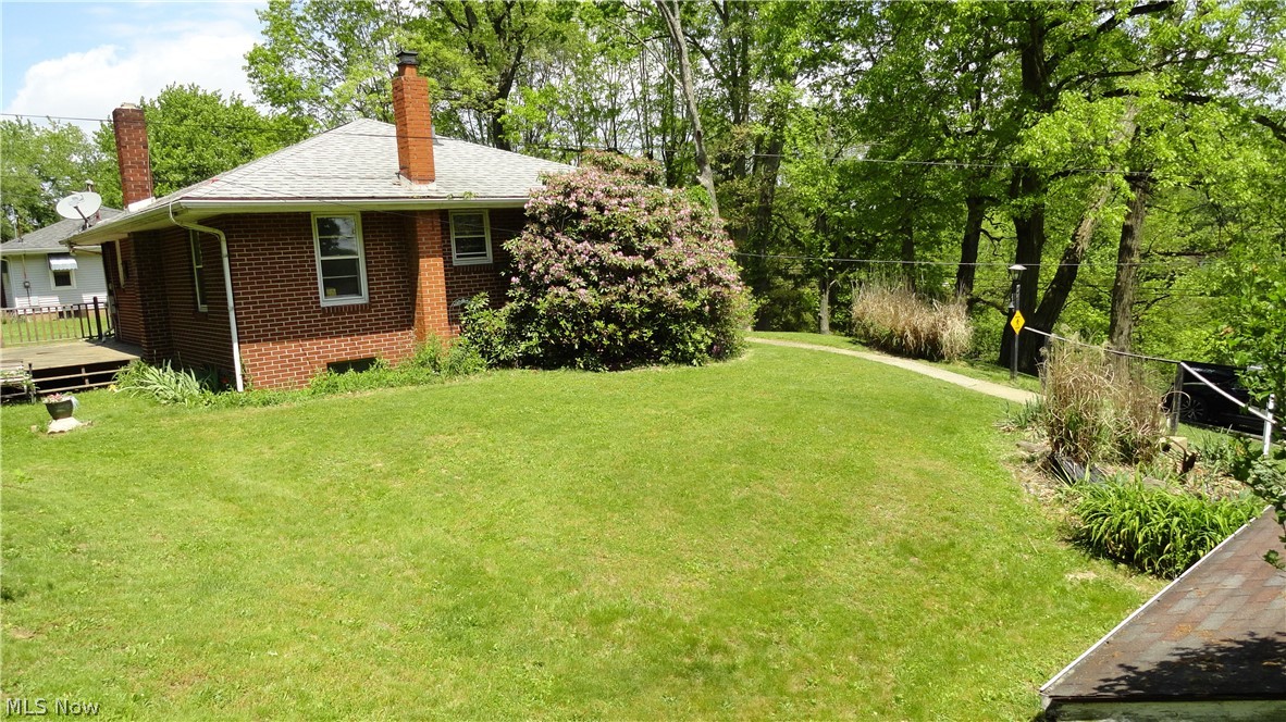 24 Hawthorne Lane