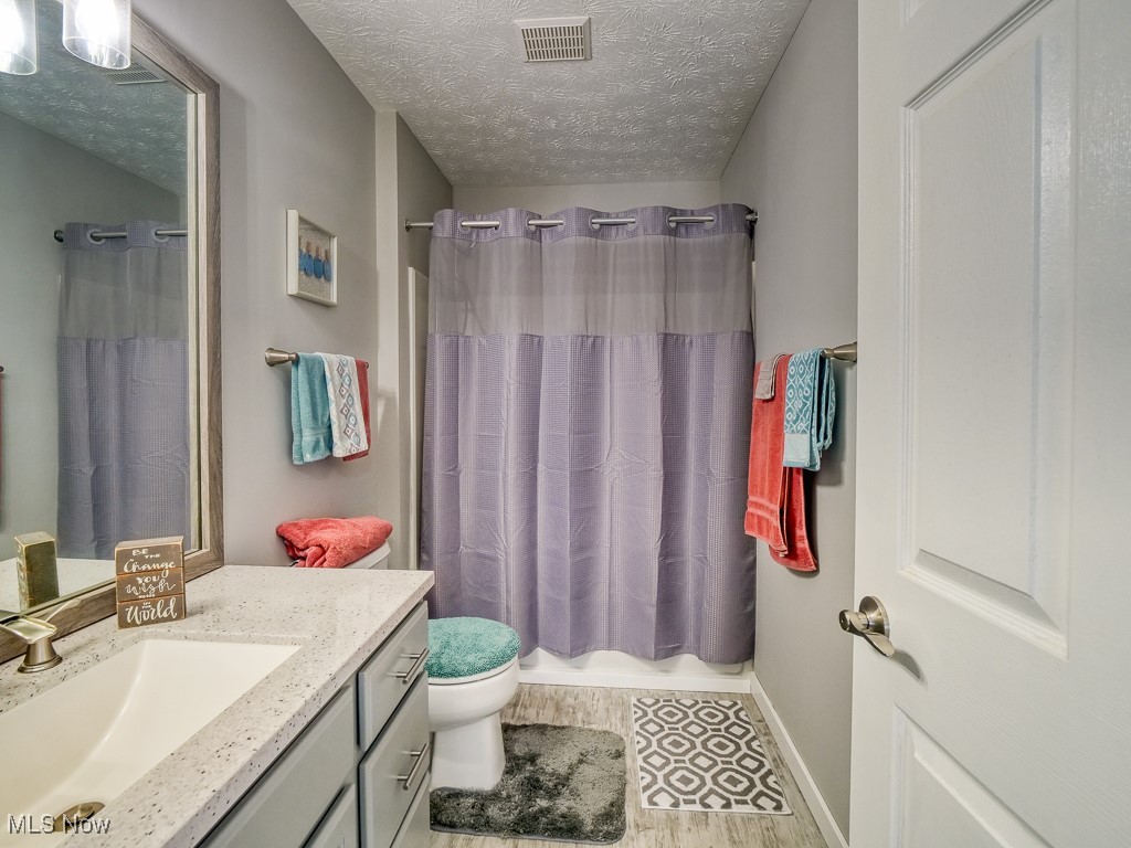 8828 Belton Drive, North Ridgeville, Ohio image 33