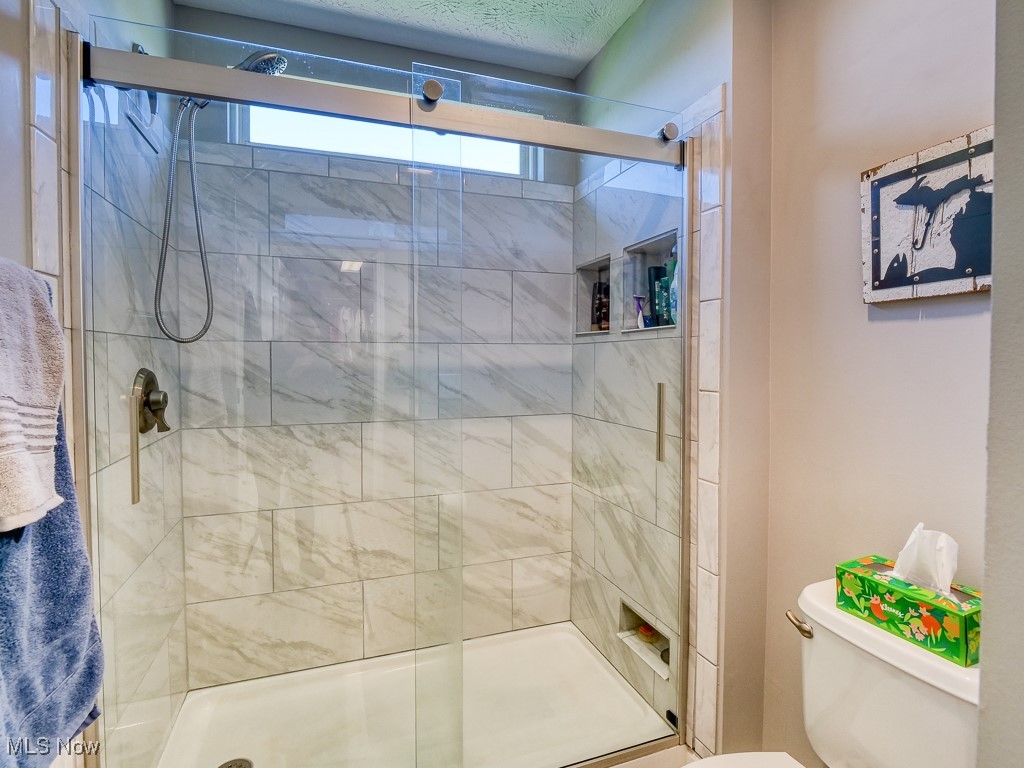 8828 Belton Drive, North Ridgeville, Ohio image 38
