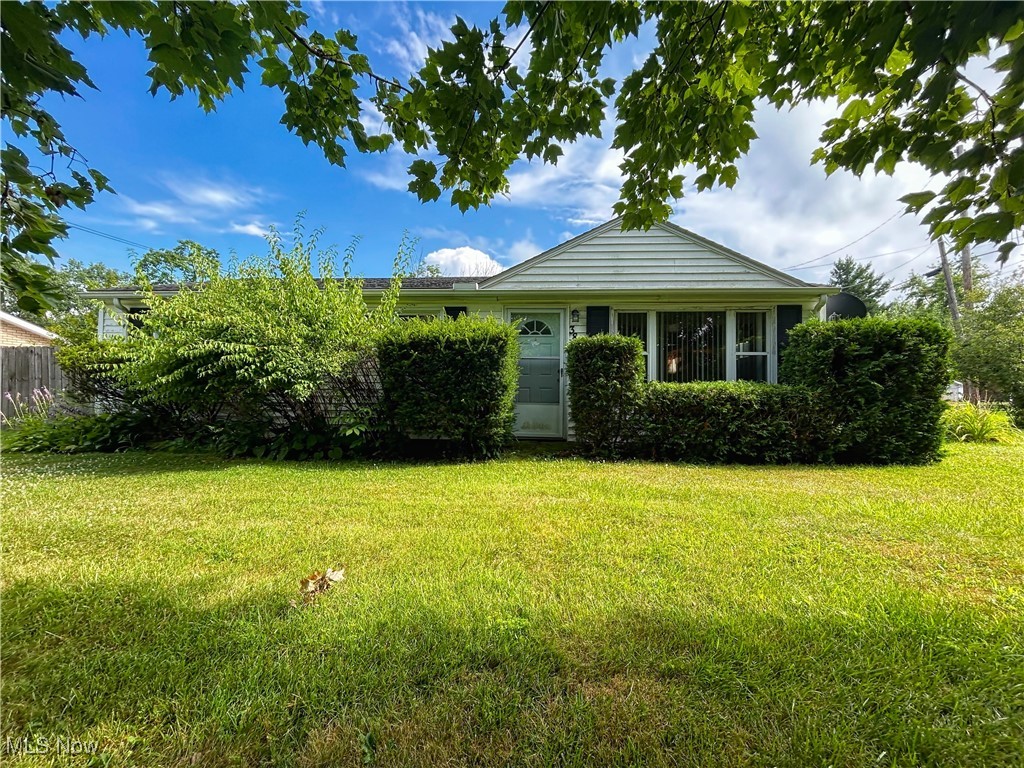 Discover the potential in this charming 3-bedroom ranch in Brunswick, perfectly situated
on a spacious and fully fenced .62-acre lot. Offering an open-concept layout, this home
features a large living area that flows seamlessly into the eat in kitchen —ideal for
entertaining or everyday living.
The oversized full bathroom provides plenty of room, and all three bedrooms are
comfortably sized with great natural light. Enjoy the convenience of single-story living
with no basement to worry about, plus a 2-car attached garage for parking and
additional storage.
With a little updating, this home could truly shine—whether you're a first-time buyer, downsizing, or looking for your next investment opportunity. The expansive, fully fenced,
yard is perfect for gardening, outdoor gatherings, or simply relaxing in your own private
space.
Located in a desirable area with easy access to schools, shopping, and highways, this
home offers the perfect blend of space, location, and opportunity. Come see the
potential and make it your own!