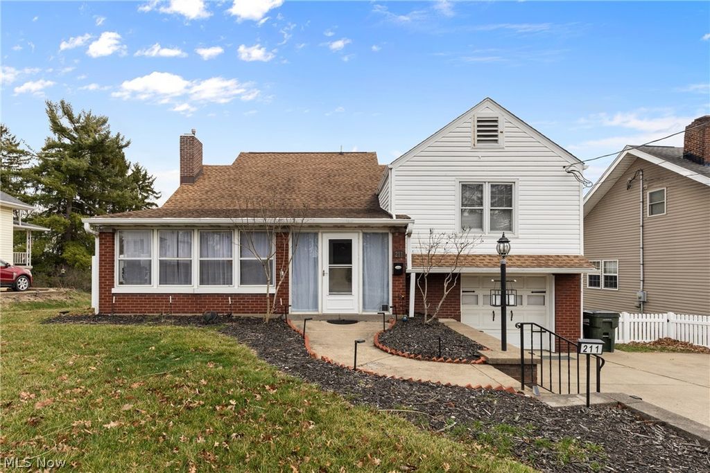 Photo of 211 S Marietta Street, St Clairsville, OH 43950 (MLS # 5193427)