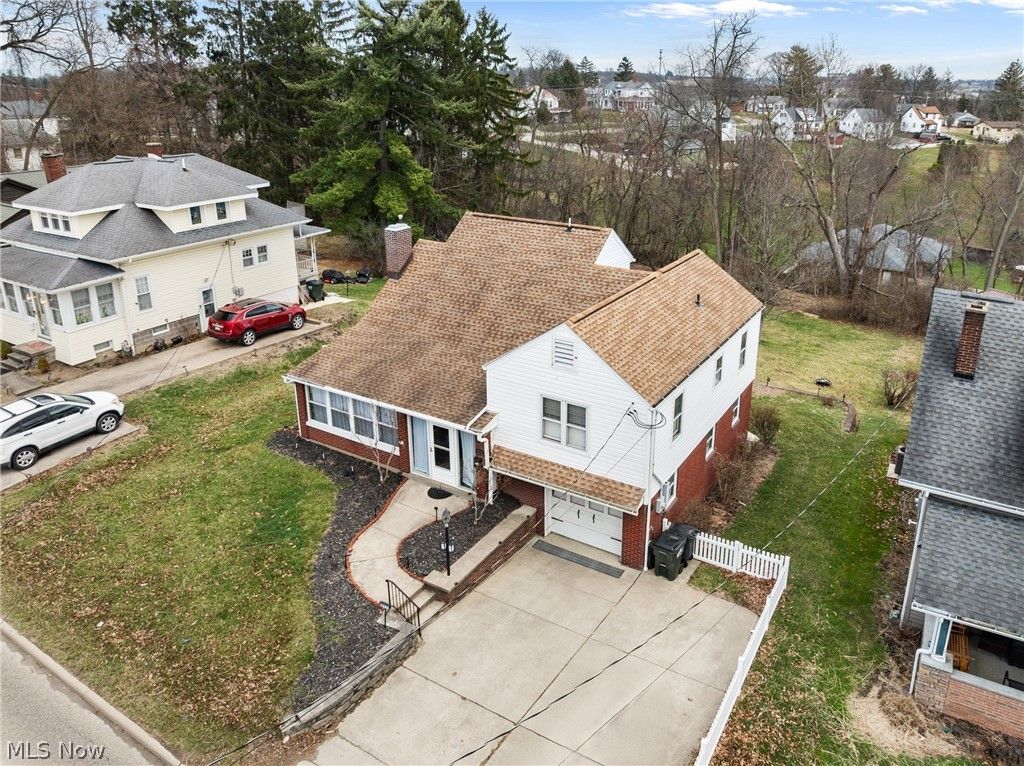 Photo of 211 S Marietta Street, St Clairsville, OH 43950 (MLS # 5193427)