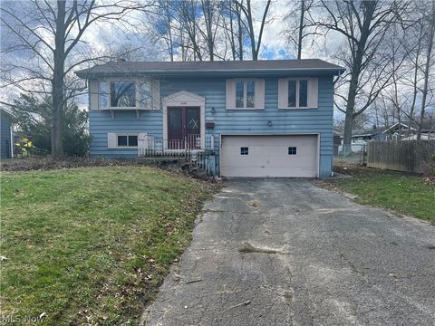 Homes For Sale - 2496 Vollmer Avenue<br/> Mahoning County, Youngstown, OH 44451
