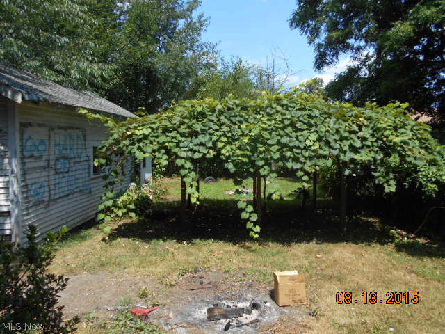 East Akron Terrace - Residential