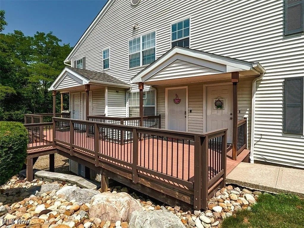 Photo of 1502 Stoney Run Trail, Broadview Heights, OH 44147 (MLS # 5163883)