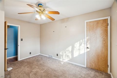 Tiny photo for 725 N Hawkins Avenue, Akron, OH 44313 (MLS # 5184737)