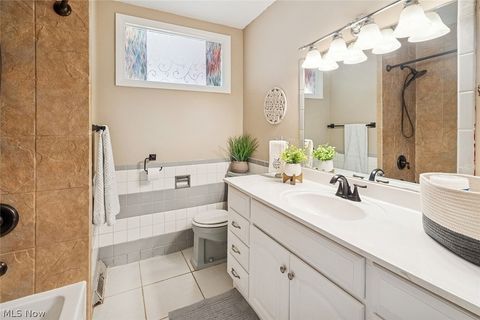 Tiny photo for 725 N Hawkins Avenue, Akron, OH 44313 (MLS # 5184737)