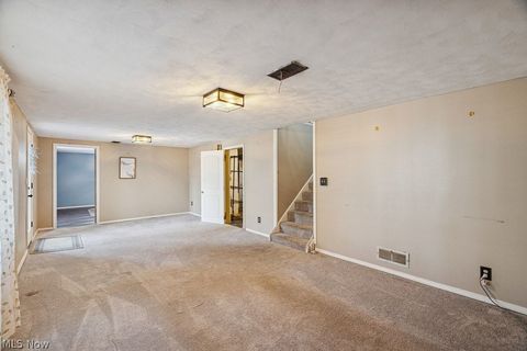 Tiny photo for 725 N Hawkins Avenue, Akron, OH 44313 (MLS # 5184737)