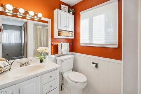 Tiny photo for 725 N Hawkins Avenue, Akron, OH 44313 (MLS # 5184737)