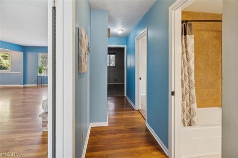 Tiny photo for 725 N Hawkins Avenue, Akron, OH 44313 (MLS # 5184737)