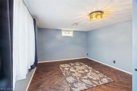 Tiny photo for 725 N Hawkins Avenue, Akron, OH 44313 (MLS # 5184737)