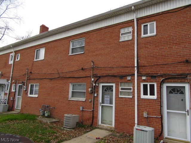 Banbury Village Condo - Residential