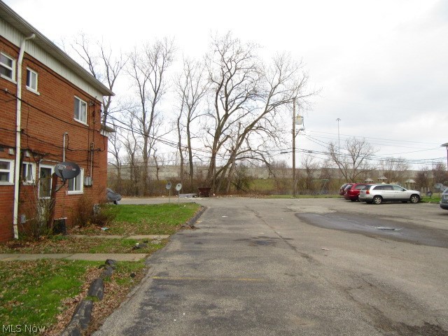 Banbury Village Condo - Residential