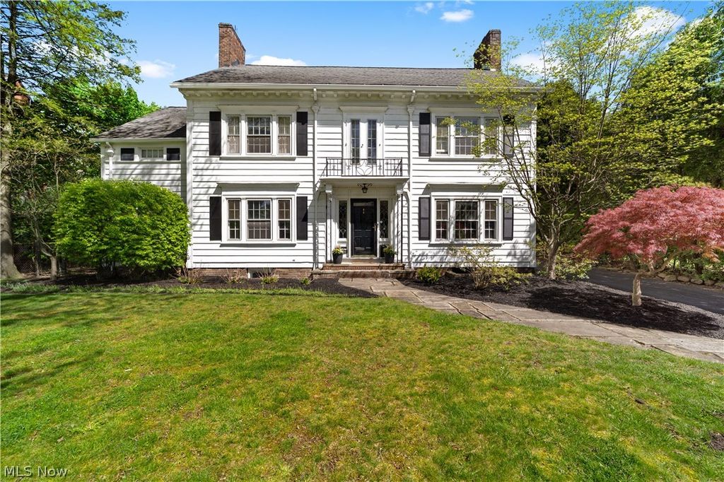Photo of 19901 Malvern RD, Shaker Heights, OH 44122 (MLS # 5205280)